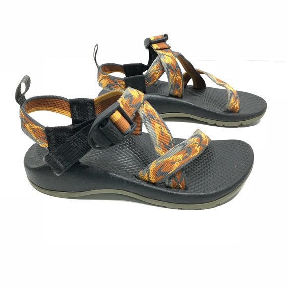 boys chacos